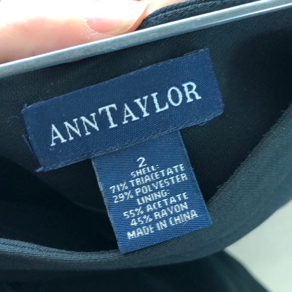 Ann Taylor Black pencil skirt - Picture 5 of 5